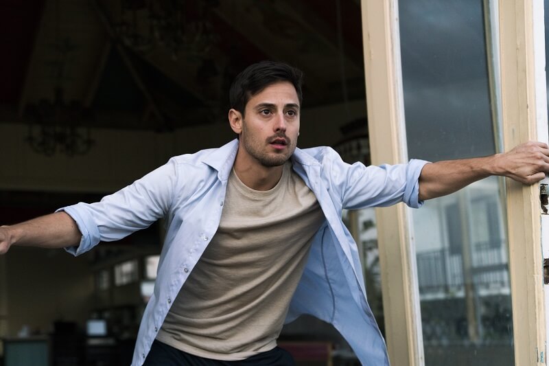 Fear the Walking Dead Wedding guest looking frightened 