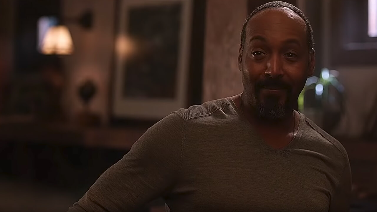 Jesse L. Martin Returns to The Flash After Medical Leave Flash