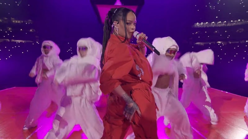 Rihanna's pregnant 