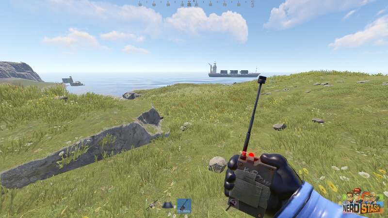 Rust player using RF transmitter to find his stash