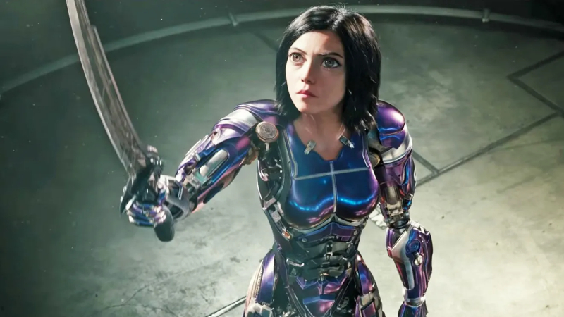 The star of the live-action adaptaiton of Alita: Battle Angel raises a sword