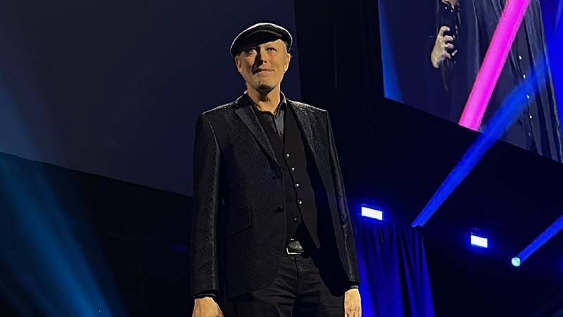 Lars Mikkelsenย