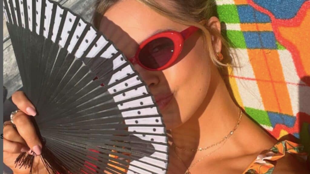 The Pretty Little Liars New Season Poster Is Not At All What Fans Were Expecting Bailee Madison, Pretty Little Liars