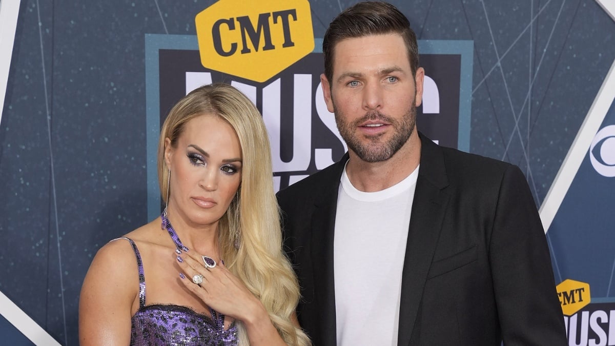 Carrie Underwood’s Flirty Banter With Ryan Seacrest Has Her Husband Seeing Red: ‘Doesn’t Like It At All’