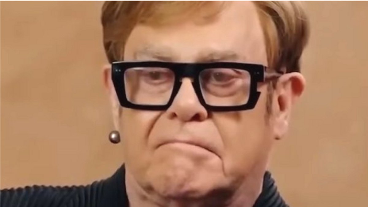 Elton John Health Decline Leaves Singer Little Choice During ‘Final’ Days: Prepared To ‘Meet His Maker’