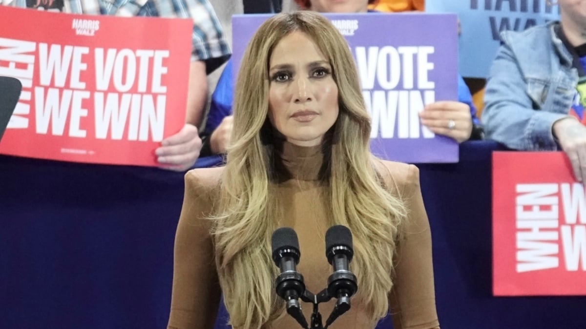 Jennifer Lopez ‘Flees Country’ After Donald Trump Election Win: ‘She Thought We Valued Her Opinion’