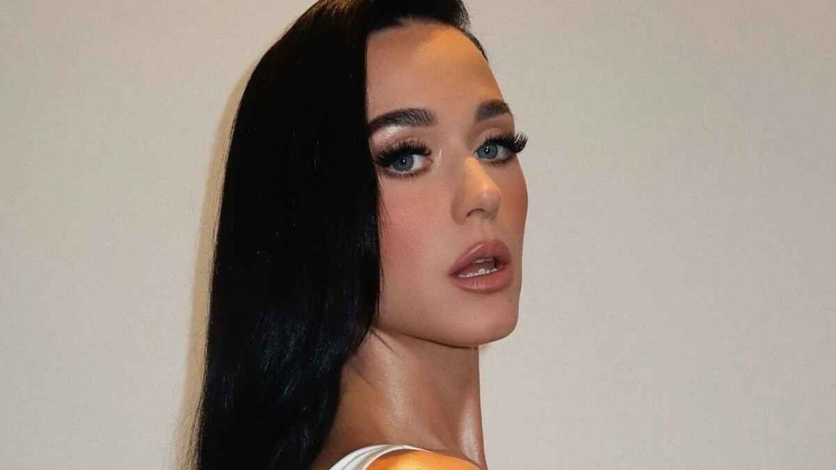 Katy Perry Calls Out Crowd For Leaving Her Jingle Ball Concert Early: ‘Just Make Up Your Mind’
