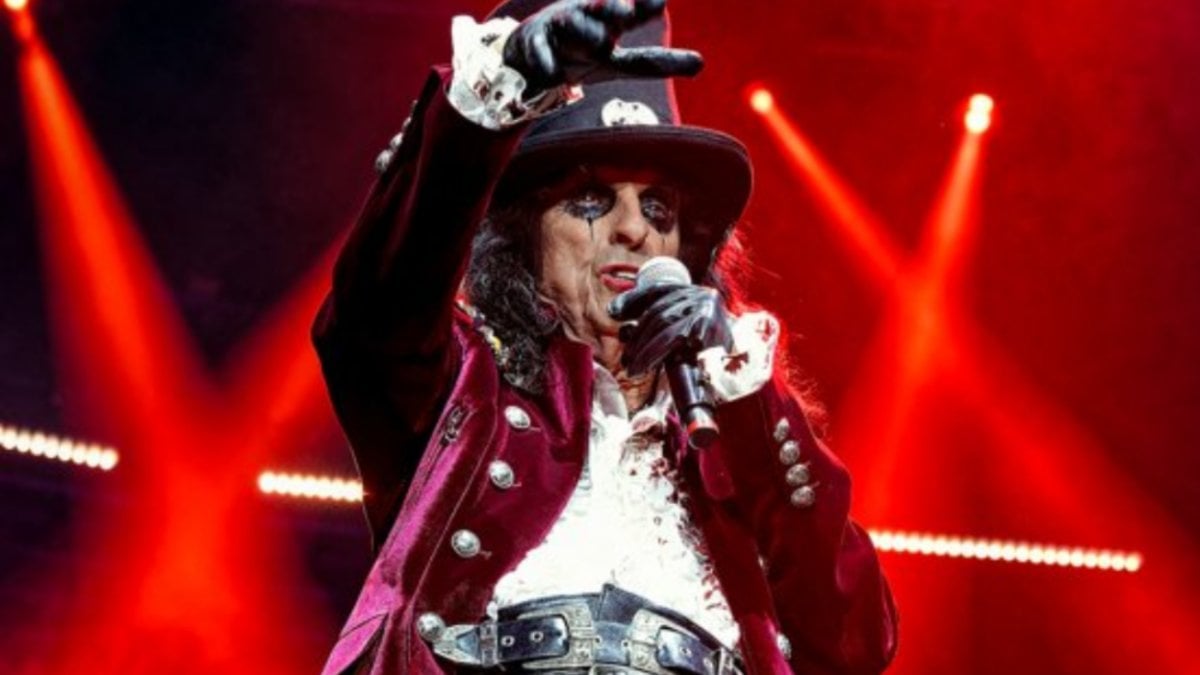 Aging Rocker Alice Cooper Reveals His Tour Drug Stash List: ‘Drugs Backstage Are Still There’