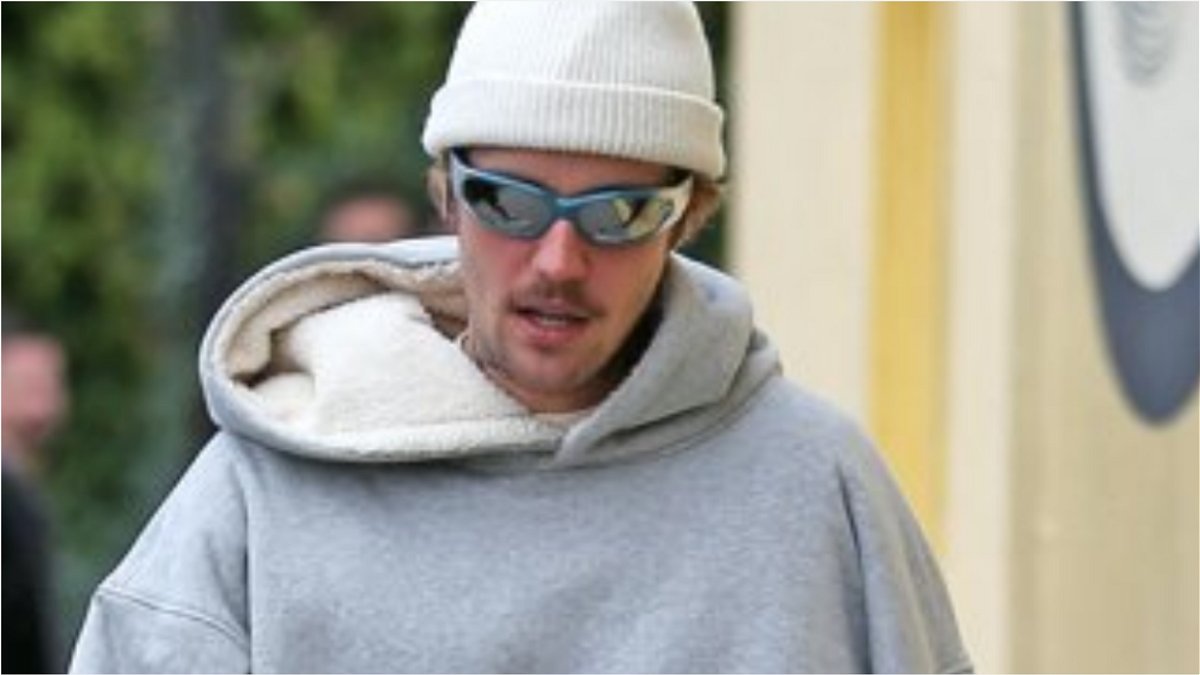 Justin Bieber Fans Fear For Singer’s Well-Being: ‘Giving Off Serious Aaron Carter Vibes’