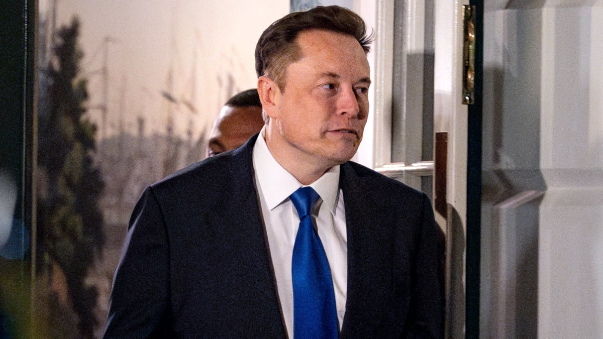 Elon Musk Gives X an AI Upgrade in Suspicious Multibillion-Dollar CA Transaction: ‘This Smells Like Fraud’