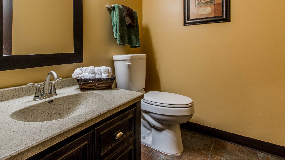 Georgia Woman Finds Hidden Cameras in Airbnb Bathroom and Bedroom: ‘I’m Freaking Out’