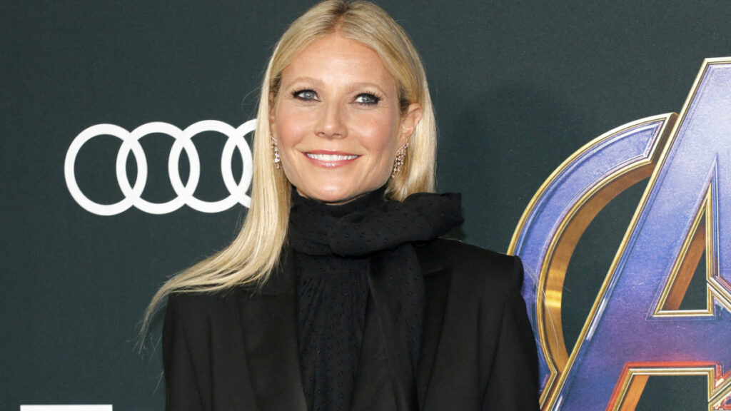 Photo of actress nd lifestyle Queen Gwyneth Paltrow posin gon the red carpet.