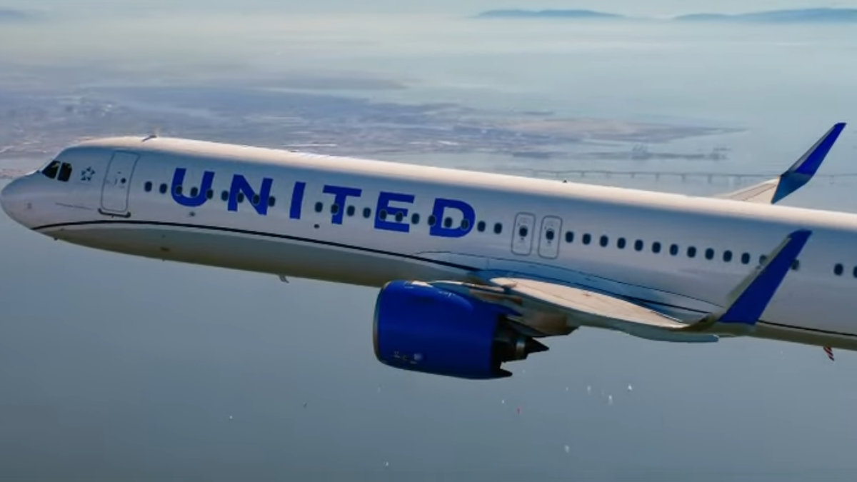 United Airlines Passenger Smokes in Bathroom During LA Flight to Chicago: ‘You Know Who You Are and Your Actions Will Have Consequences’