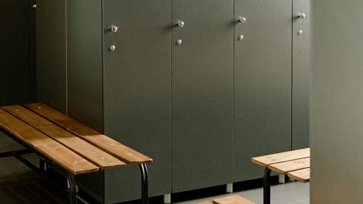 White Middle Aged ‘Gender Police’ Attacks Second-Grader in Washington YMCA Locker Room, Asking Are You a Boy or Girl?: ‘Was It Transphobia?’