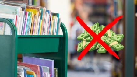 Florida Students Told to Take Online Classes Amid Teacher Shortages and Funding Cuts 'Well, There Goes Our Education'