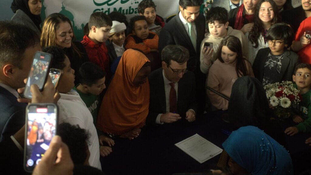 Washington Makes History: First State to Recognize Muslim Holidays: ‘It’s About Fostering Respect'