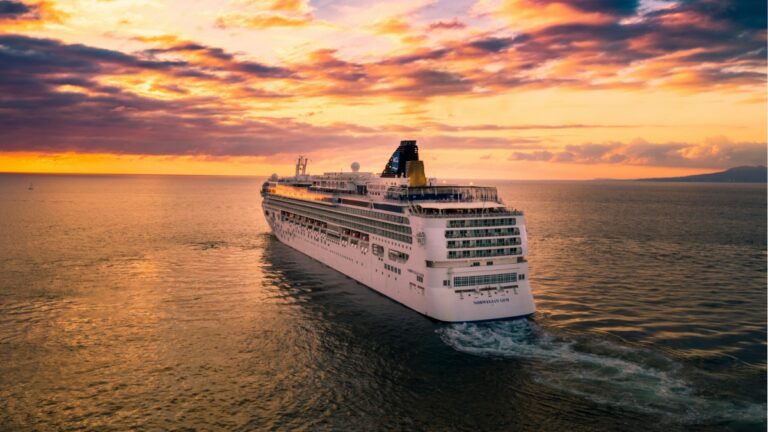 Michigan bomb threat on a cruise ship