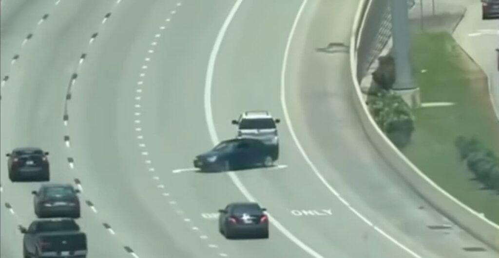 Dangerous, Unhinged Towing Job Turns Houston Freeway into Real-Life Demolition Derby: ‘Is this a GTA 6 side quest?’ unhinged tow job in Texas
