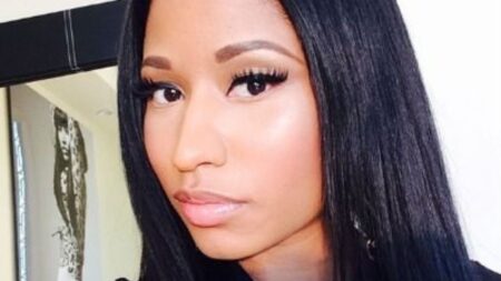 Nicki Minaj selfie
