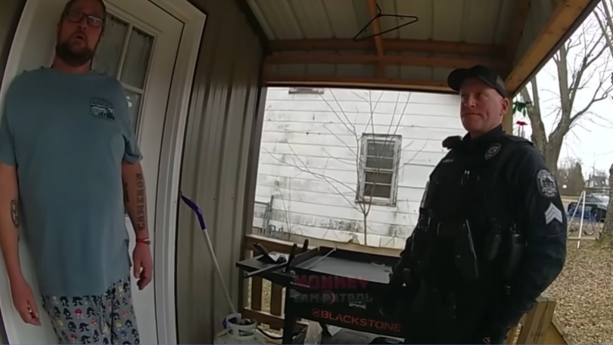 Entitled Kentucky Man Returns After Being Confronted by Police, ‘Mistress Is Smiling About This Like She Isn’t Next’