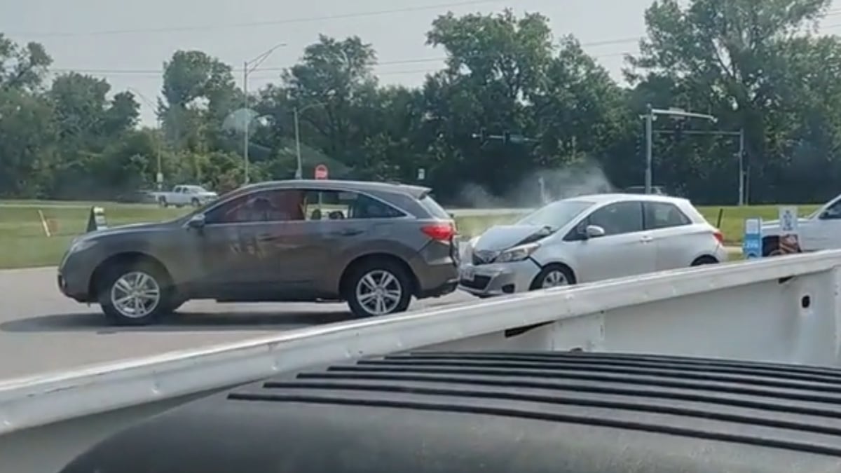 Insane Nebraska Road Rage Ends in Wrecked Compact After Bumper Car Fight With SUV, ‘A Road Gladiator It Is Not’