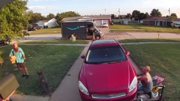 Midwest City Oklahoma Amazon Driver Pepper-Sprays Dog and Gets Slapped by Owner: ‘Put the Dog on a Leash Jfc’