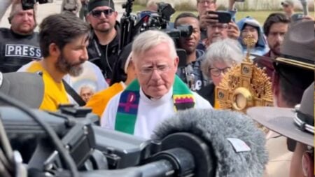 Catholic church denied entry to a Chicago detention center