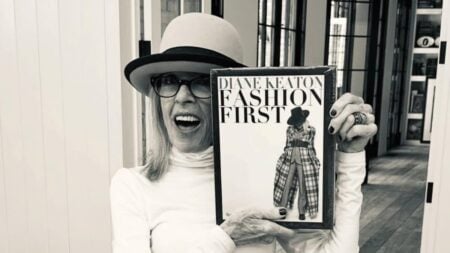 A picture of Diane Keaton in black and white.